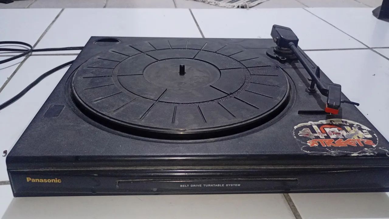 Toca disco Panasonic semi automático 