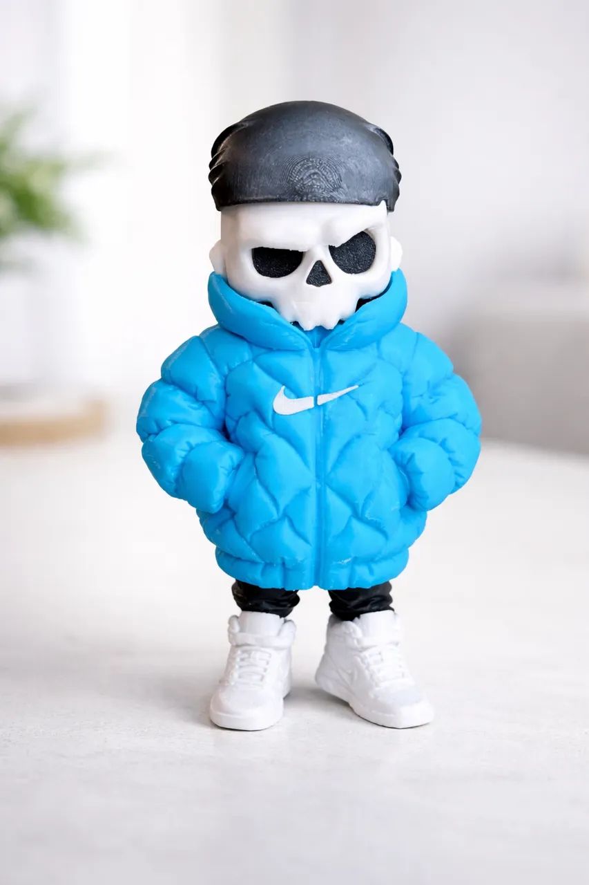 Boneco Caveira Decorativo com Jaqueta - Miniatura Colecionável para Mesa e Estante 