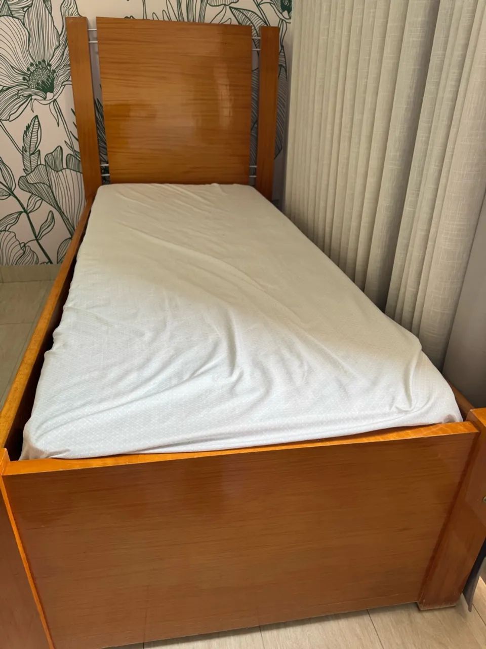 Cama de solteiro de madeira + colchão, pronta para uso.  - Foto 3