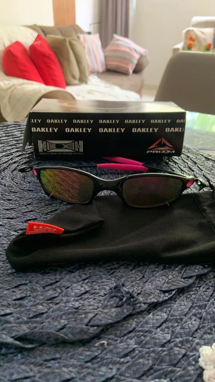 Lupa OAKLEY pesadinha com caixa!
