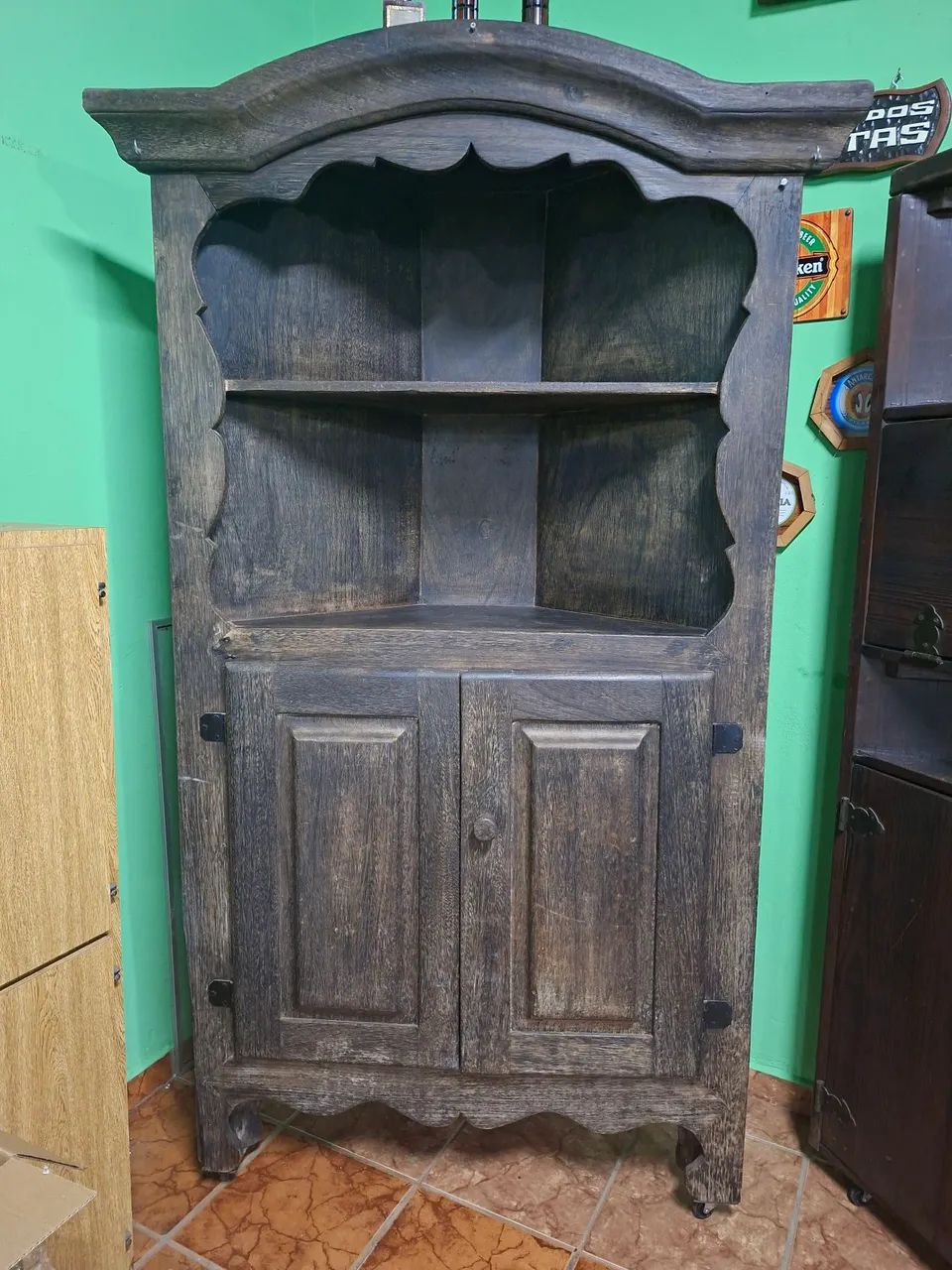 Armário de canto rústico 