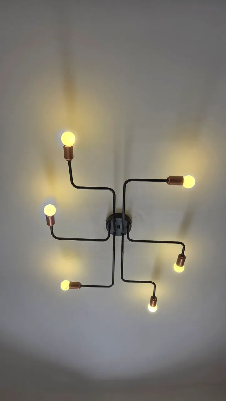 Luminária de teto plafon tipo aranha com 6 lampadas