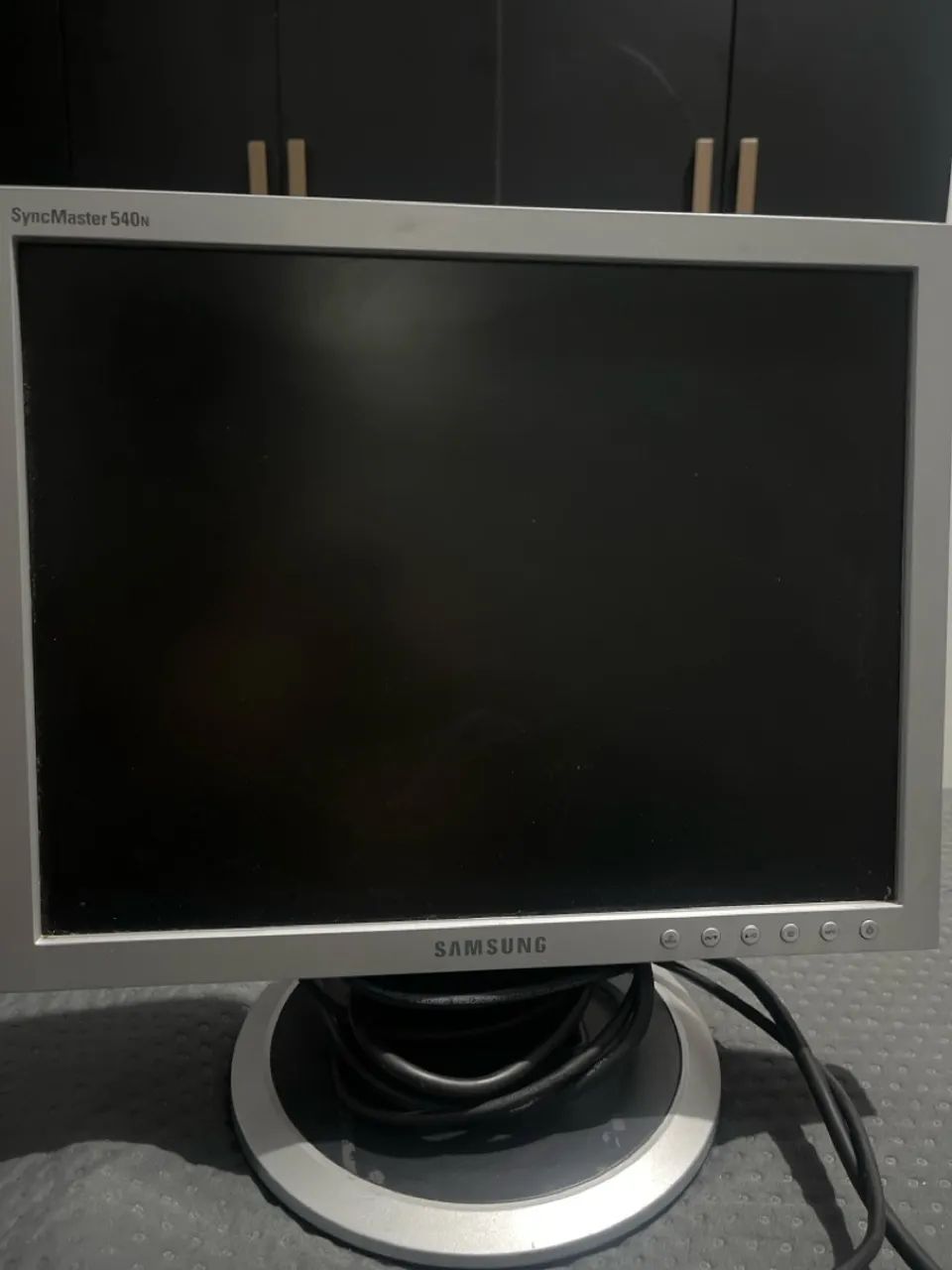 Monitor Samsung 540N com caixa de som