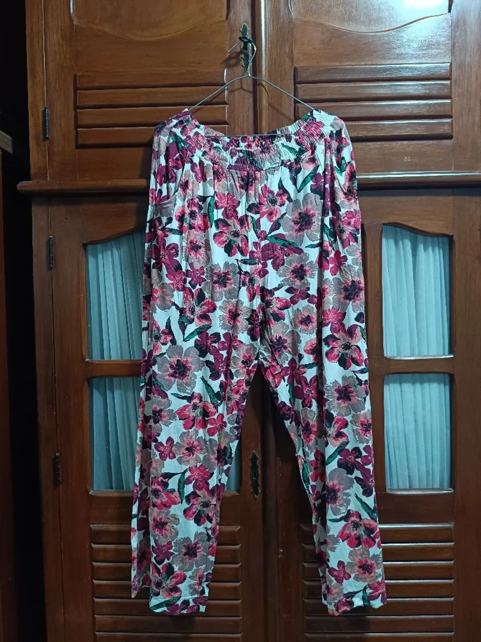 Roupa Feminina / Calça Pantalona  - Foto 3