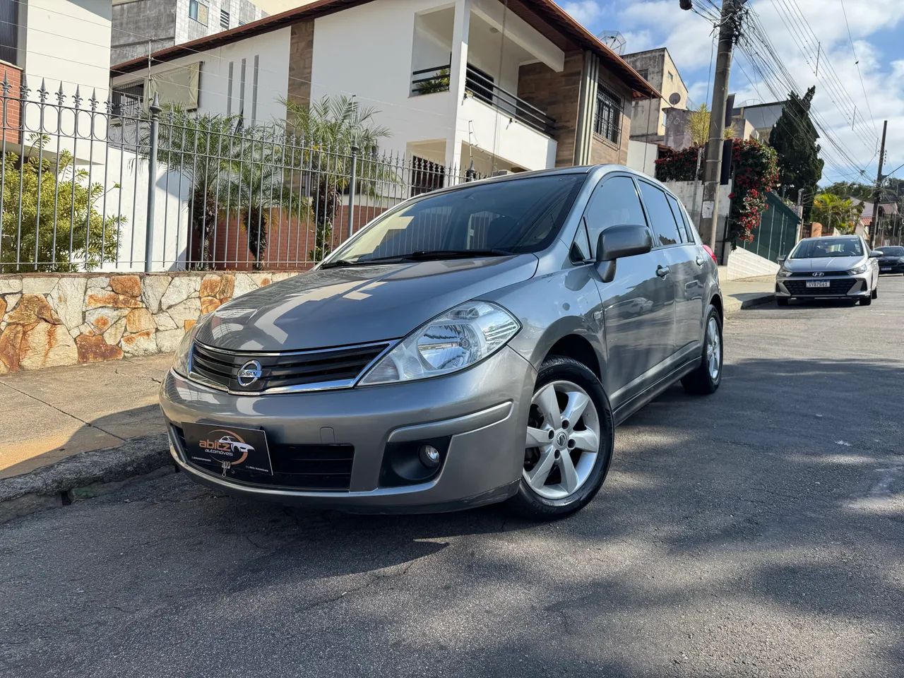 Nissan Tiida 2012