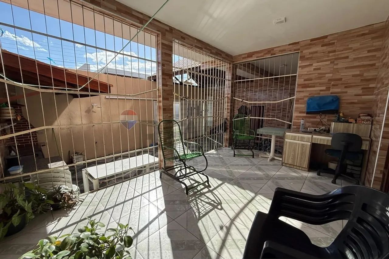 PREDIO COM CASA E DOIS APARTAMENTOS A VENDA NAS MALVINAS - Foto 5