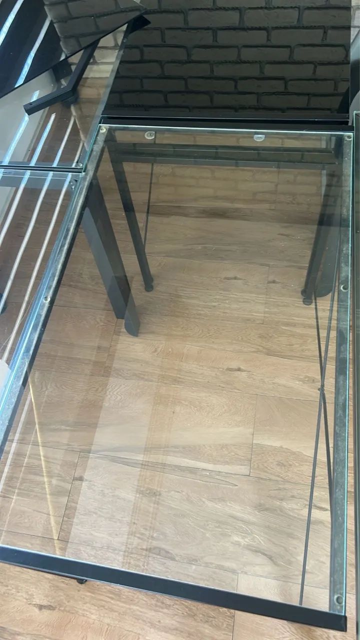Mesa de aço com tampo de vidro TokStok  - Foto 5