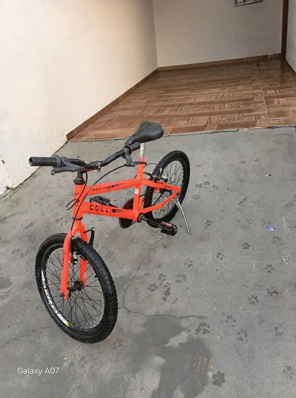 Vendo Bicicleta Infantil Semi Nova - Foto 3