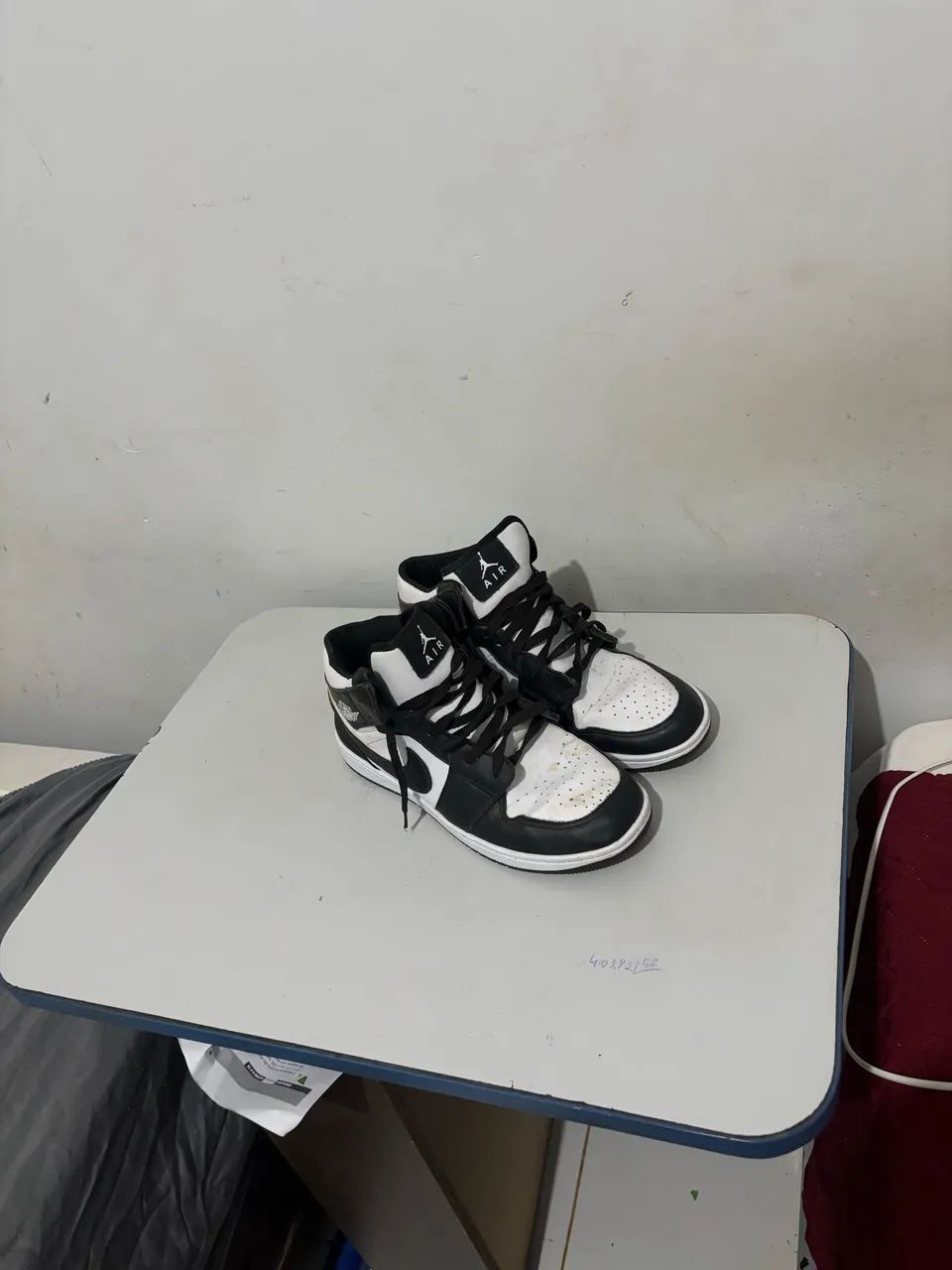 Tênis Jordan 1 mid panda preto 
