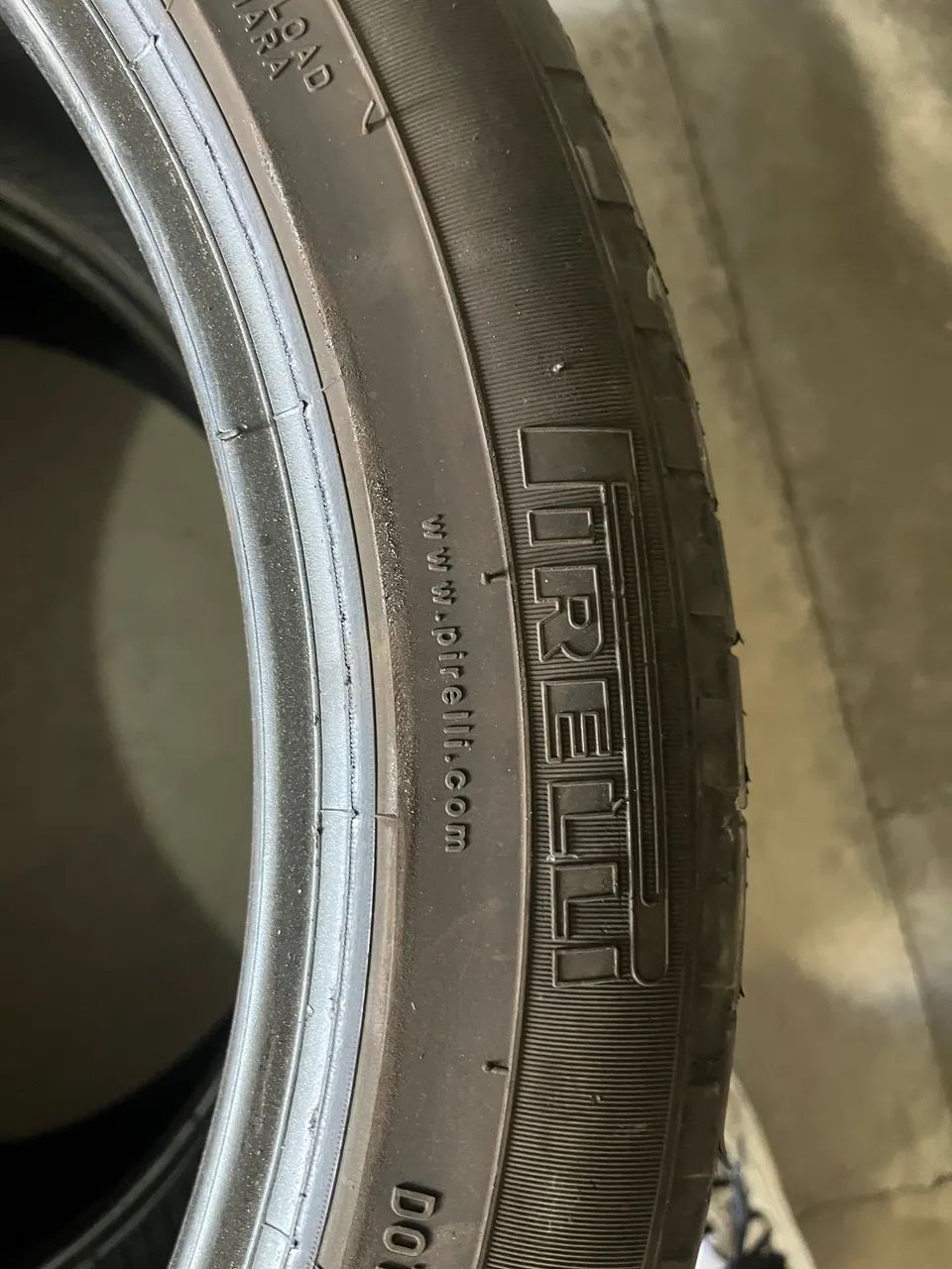 Pneus Pirelli Scorpion 235/45 R19 - Foto 5