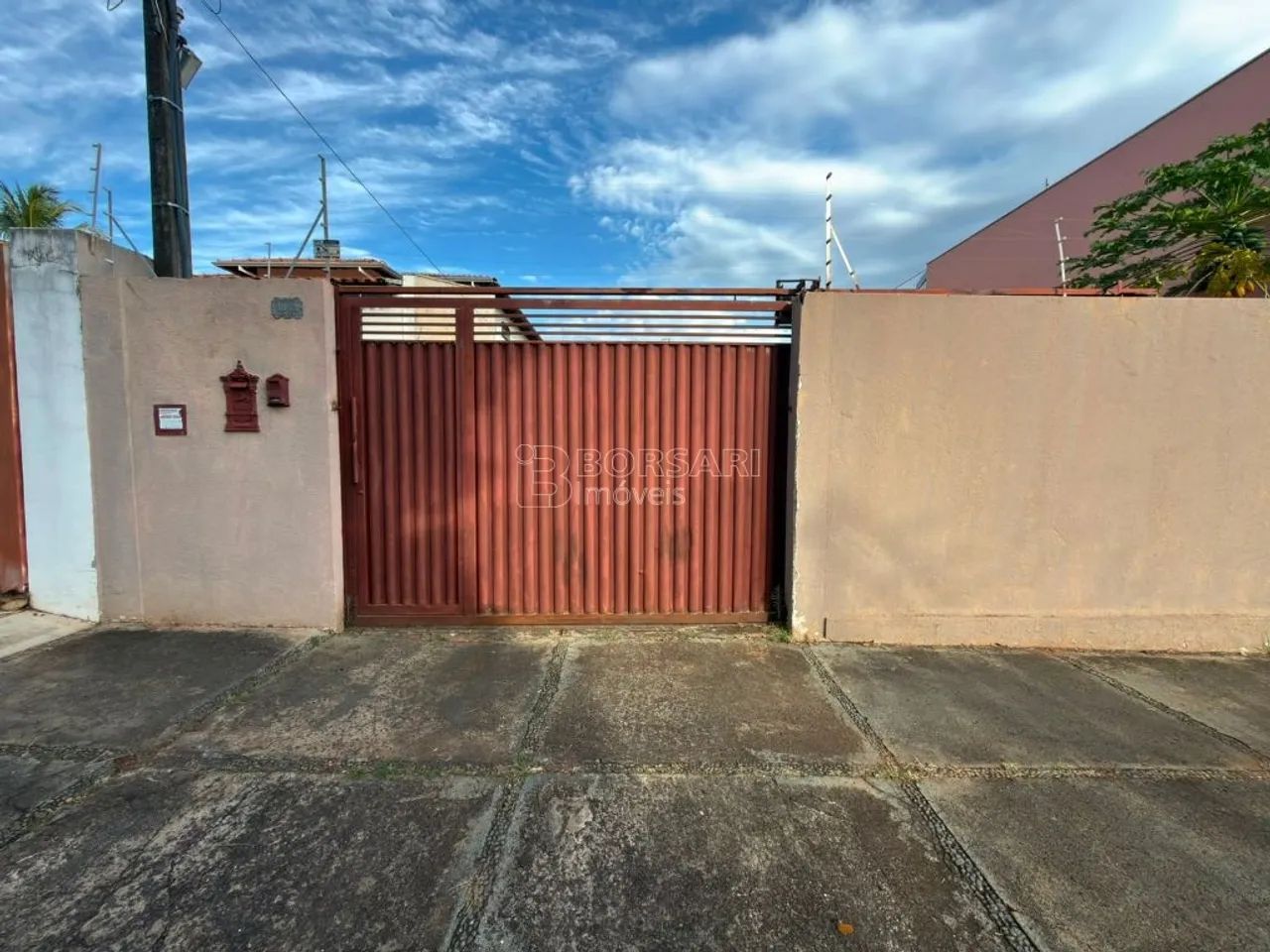 Venda de Casas / Comercial na cidade de Araraquara - Foto 2