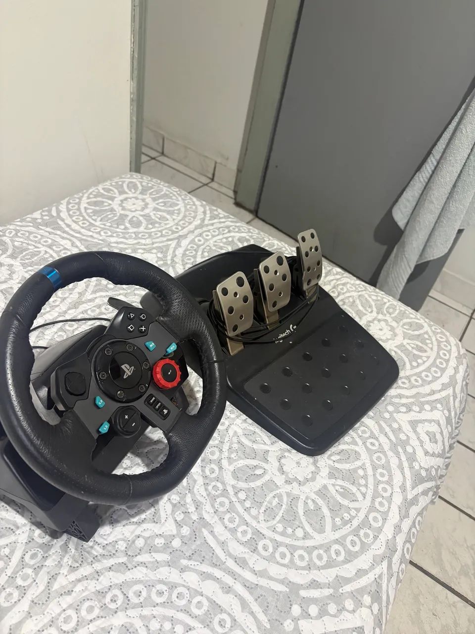 Volante+pedais Logitech G29