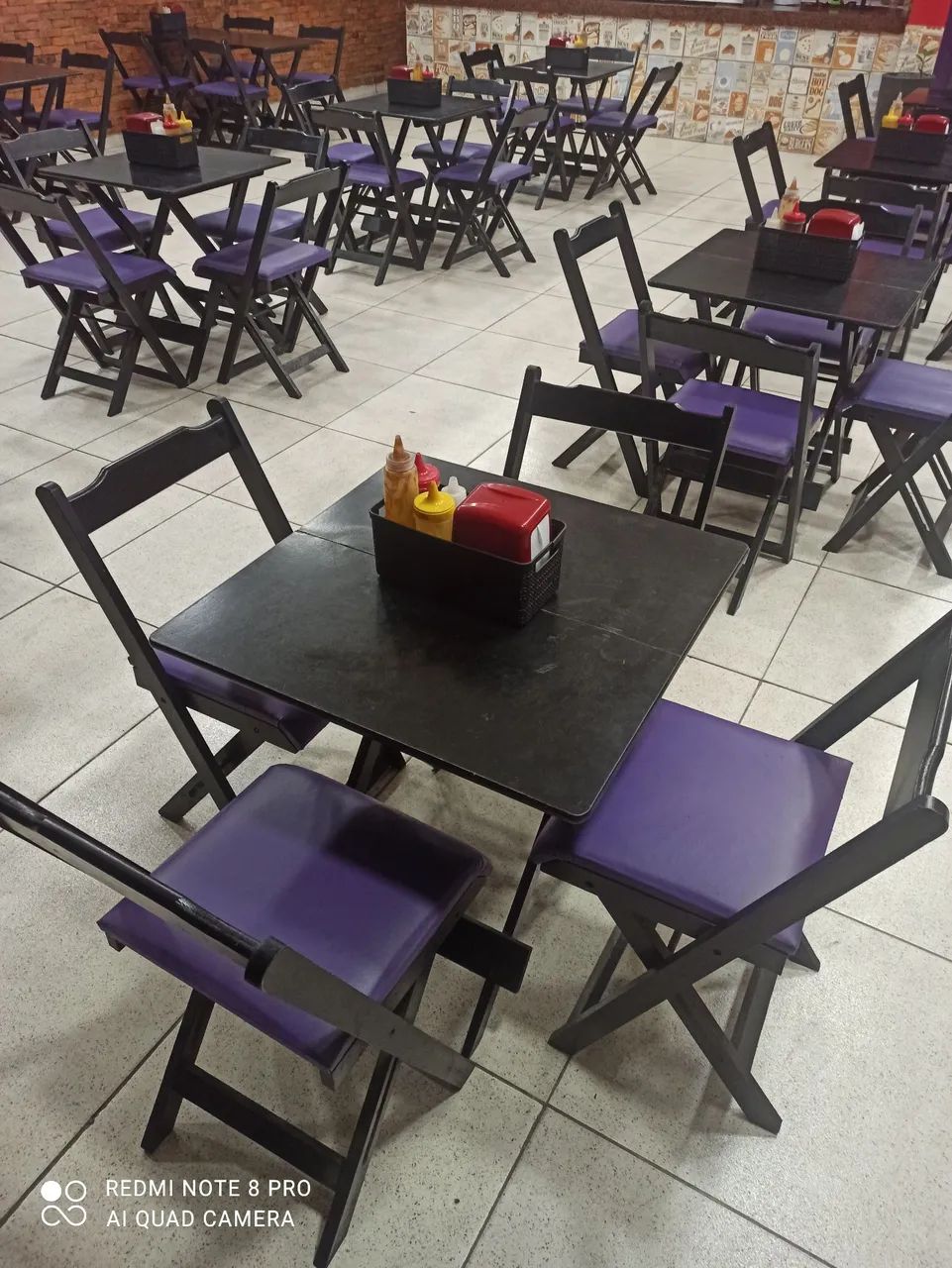 Vende se 15 conjunto de mesa e cadeiras em perfeito estado ,cadeiras acolchoadas confortav - Foto 3