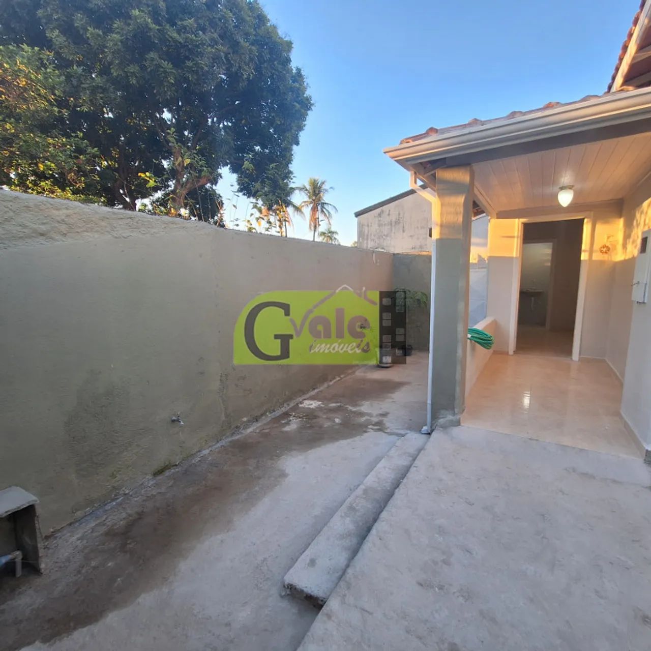 Casa com 1 dormitório