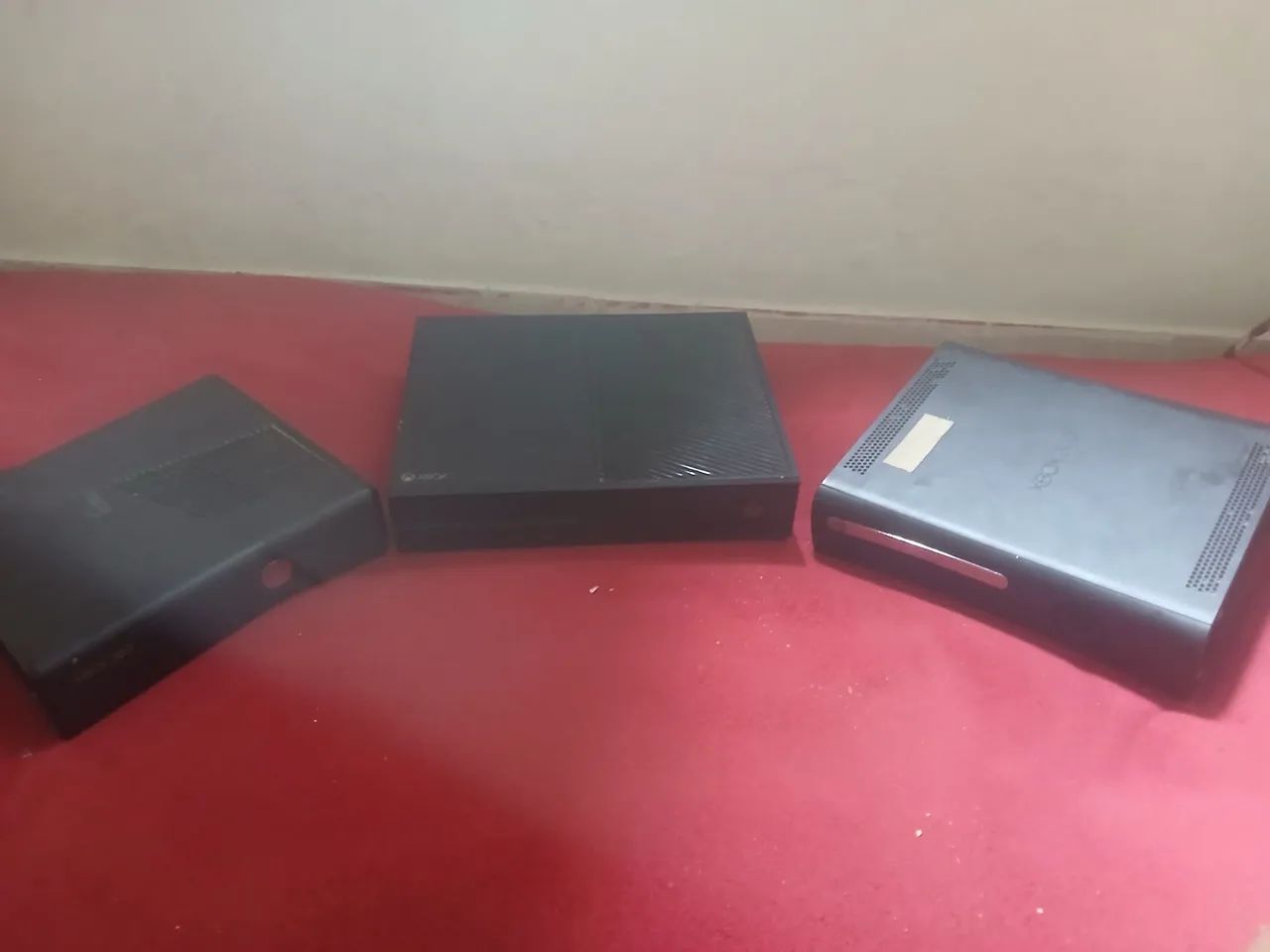 Vendo 2 xbox 360 e 1 xbox one com defeito 