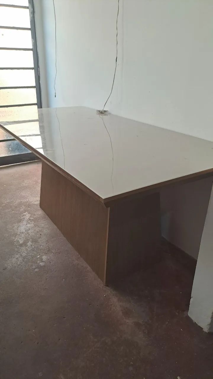 Mesa com tampo de vidro laqueada 1,80 x 0,90 - Foto 3