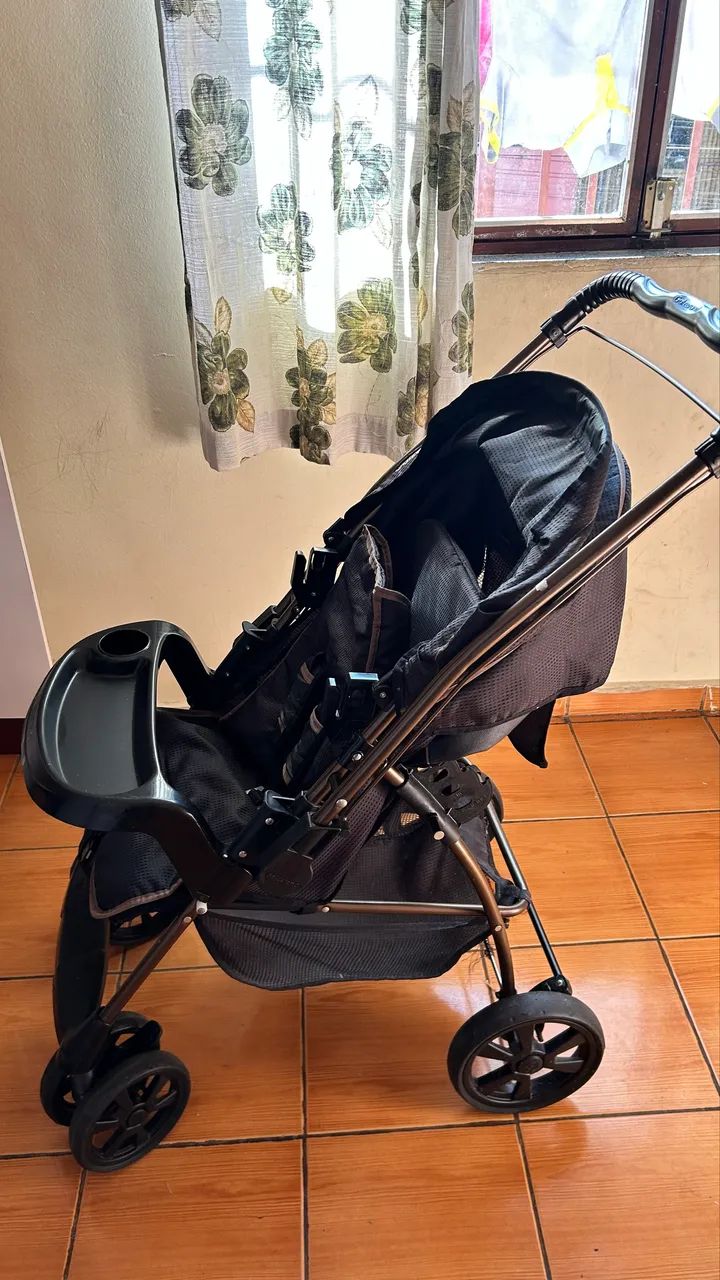 Carrinho de bebê com bebê conforto  - Foto 5