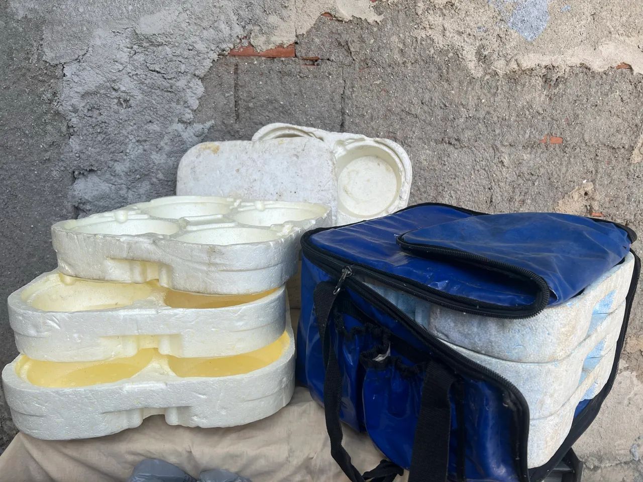 Suportes de quentinhas com bolsa 