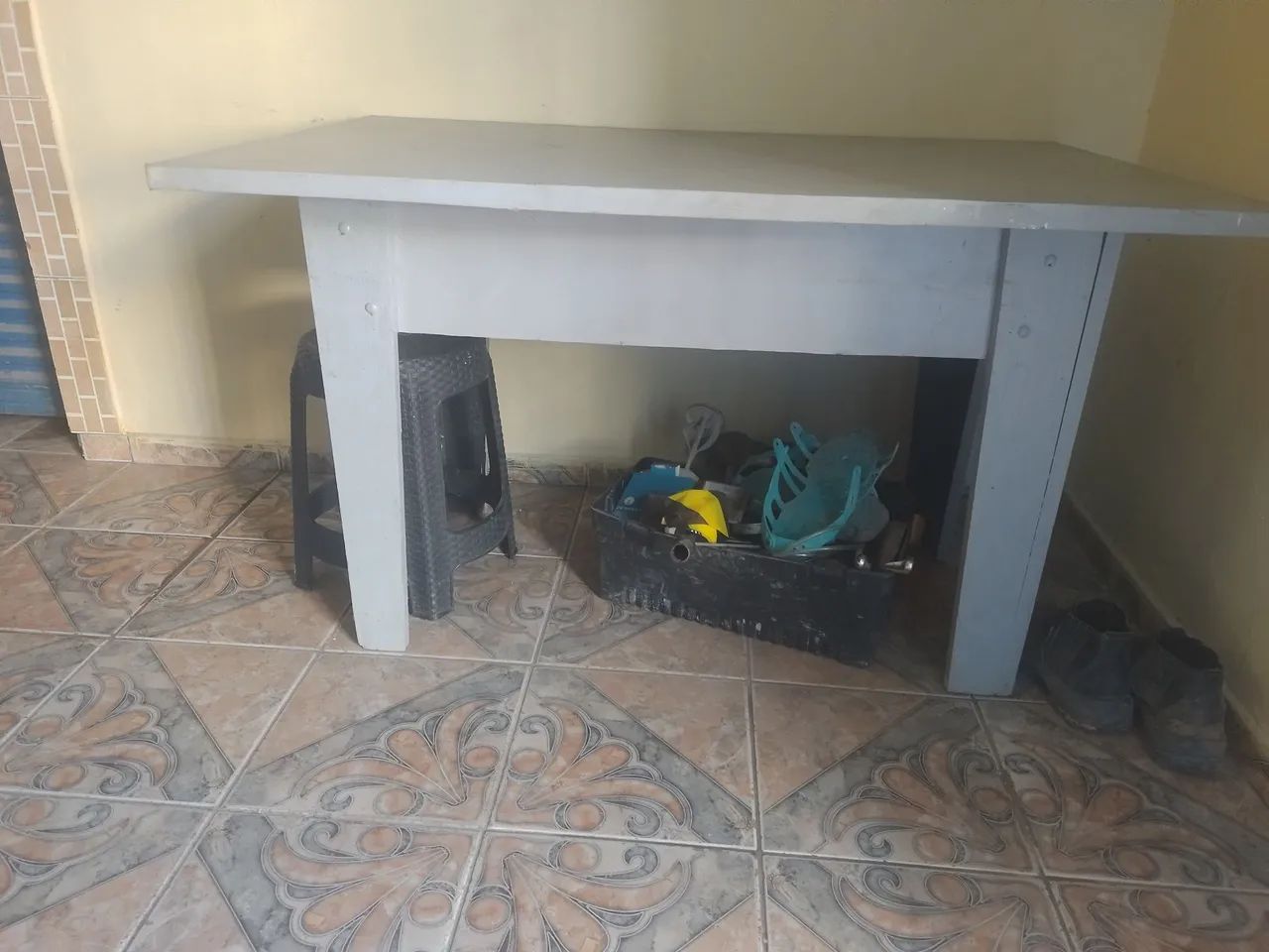 Mesa de Madeira Maciça e Resistente ? R$ 300 - Foto 2