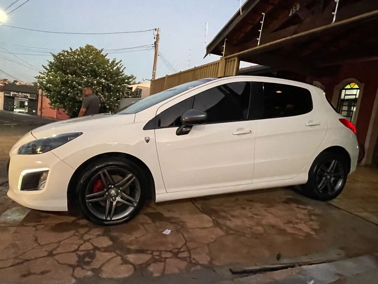 Peugeot 308 308 Feline/Griffe 1.6 Turbo 16V 5p Aut. 2014