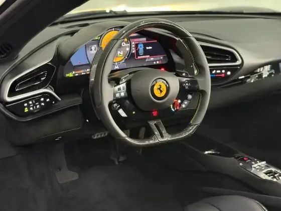 Ferrari 296 GTS (Híbrido), foto 17 de 20