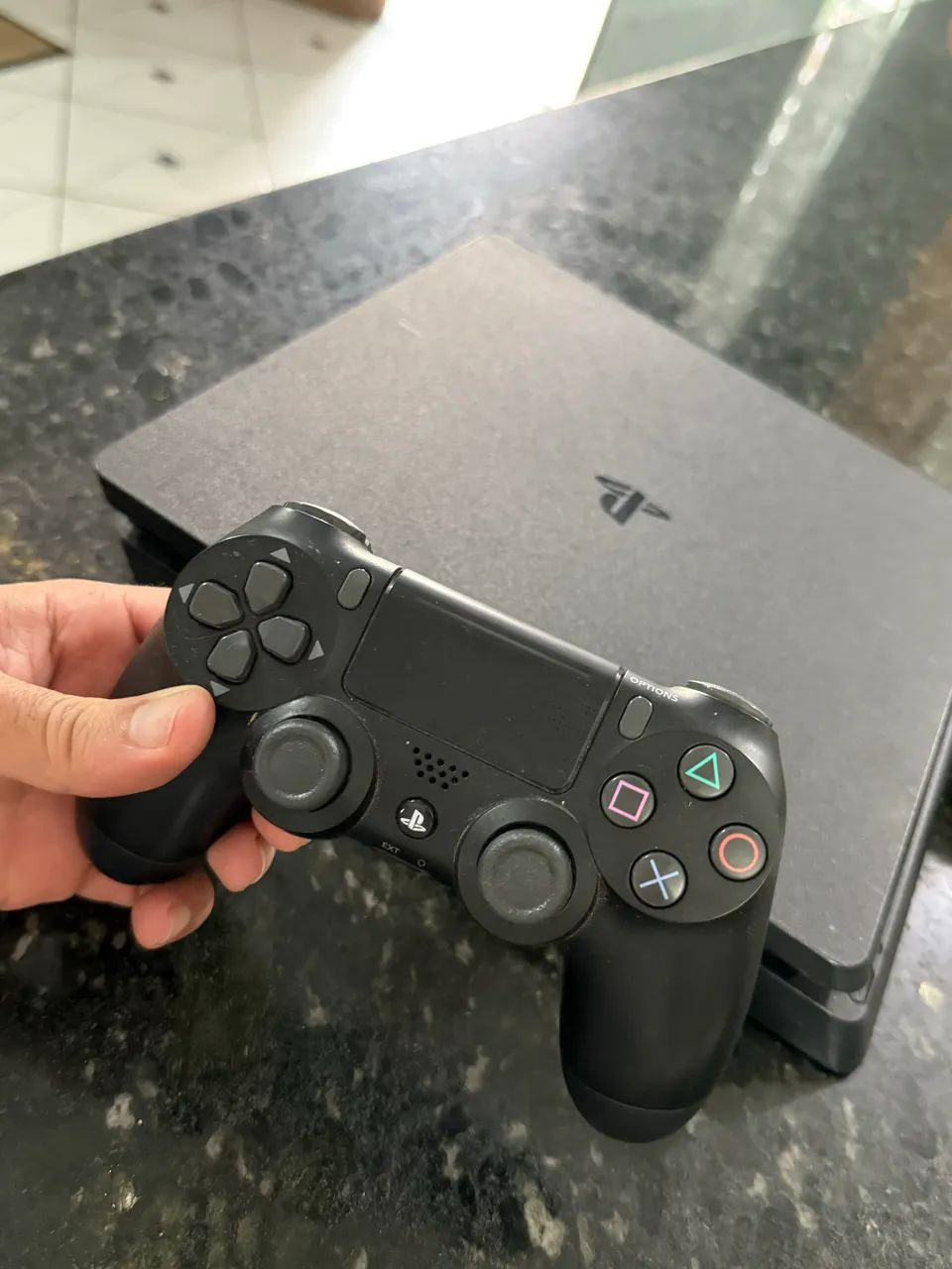 PlayStation 4 1TB slim  - Foto 2