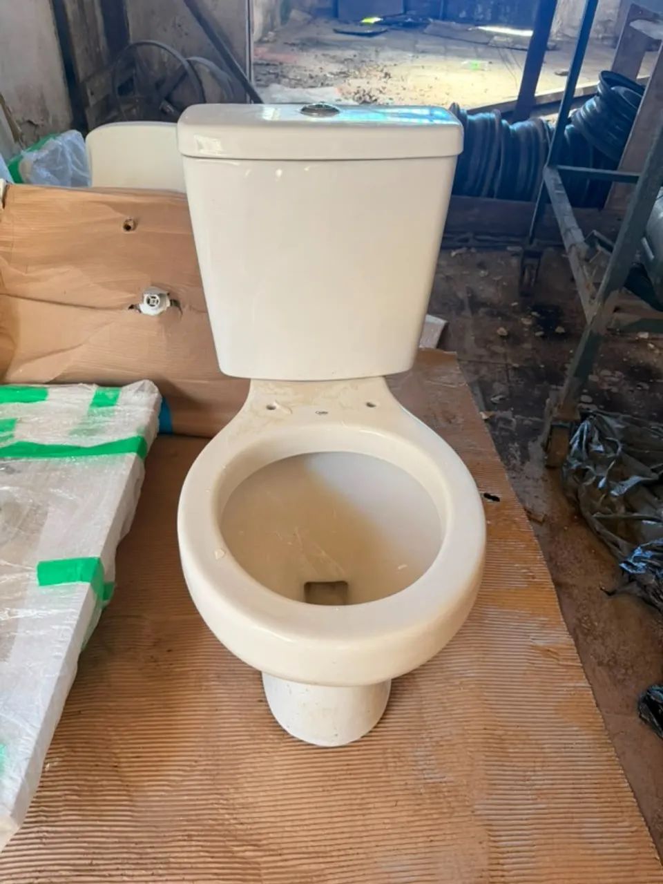 Vaso Sanitário Celite - Caixa Acoplada - Foto 4