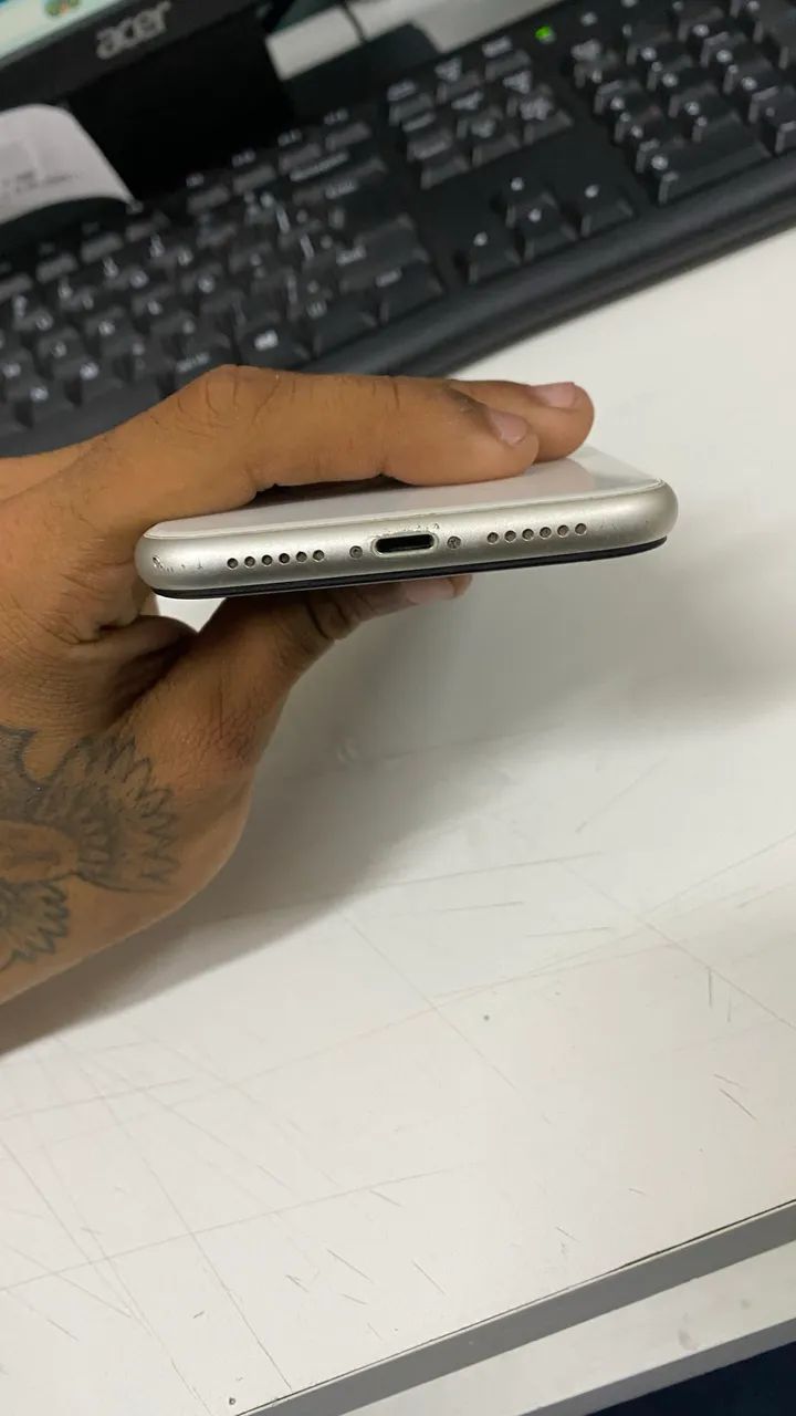 Iphone 11 semi novo - Foto 4