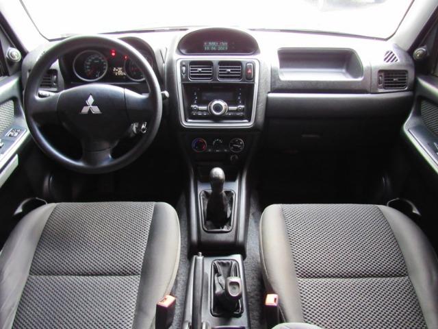 Mitsubishi Pajero TR4 GLS 4x4 Manual - 2012 - Foto 7