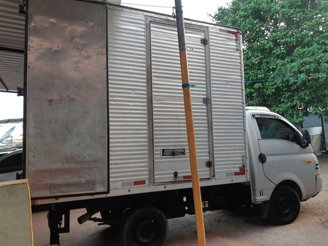 Vendo bau HR 2010 2011 . faco frete tambem - Foto 2