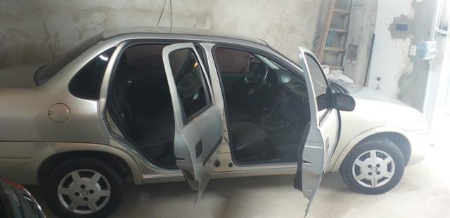 Corsa Sedan Life 1.0 2005 - Foto 4