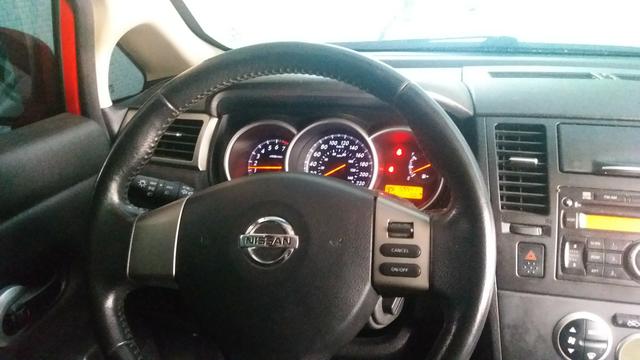 Nissan Tiida SL Automático teto solar - Foto 8