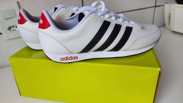 tenis v racer