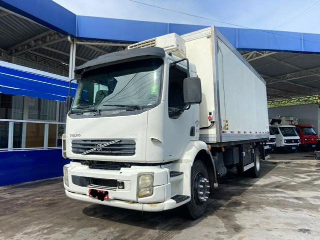 CAMINHÃO VOLVO VM 2011