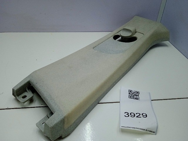 3929 Acabamento da coluna central Lado Esquerdo branco Fiat Stilo. - Foto 4