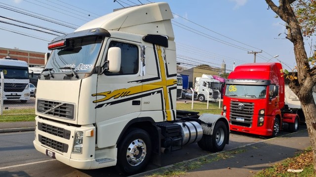 VOLVO FH 380 4X2 TOCO ANO 2005 CAMINHÃO LINDO