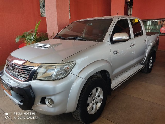TOYOTA HILLUX 3.0 SRV AUTOMÁTICA 2013/13