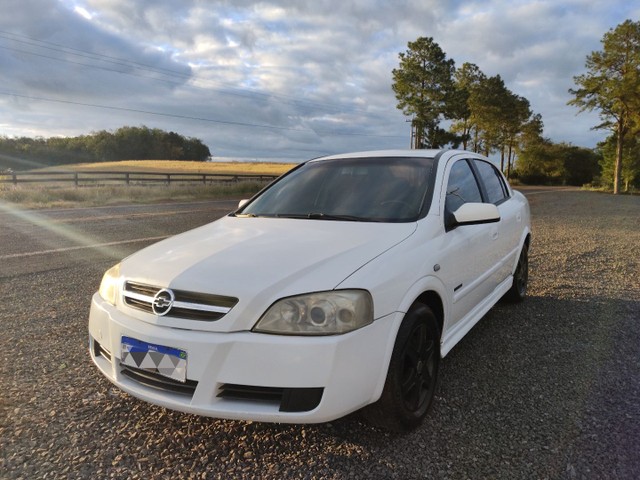 ASTRA SEDÃ ADVANTAGE