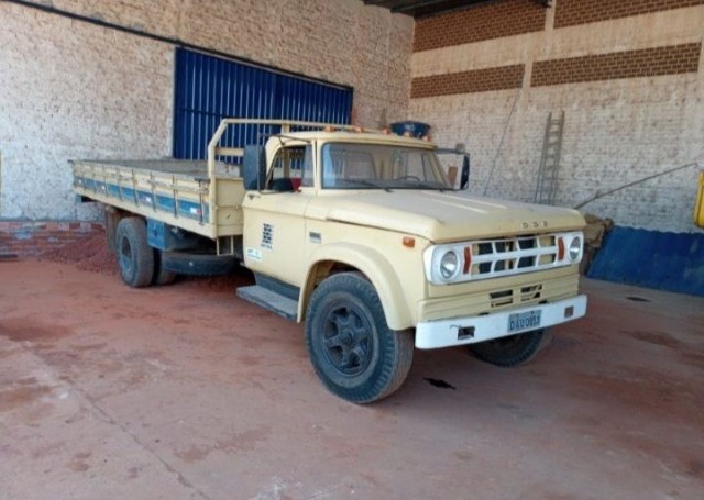 CAMINHÃO TOCO DODGE 1985