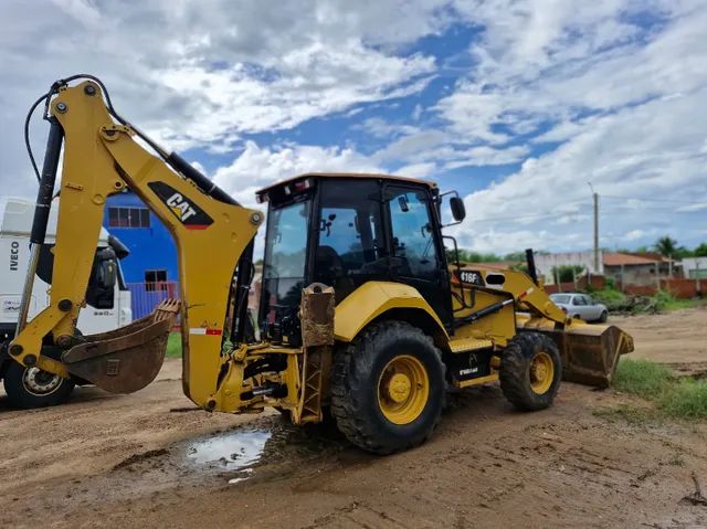 RETROESCAVADEIRA CAT. 416f2 - via parcelamento