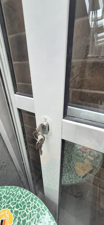 Porta de vidro 2 folhas de alumínio 