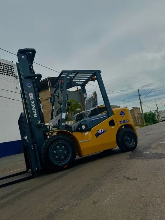 Empilhadeira Plasnox| Nova| 3.000kg| Diesel | Torre 6mts - Foto 2
