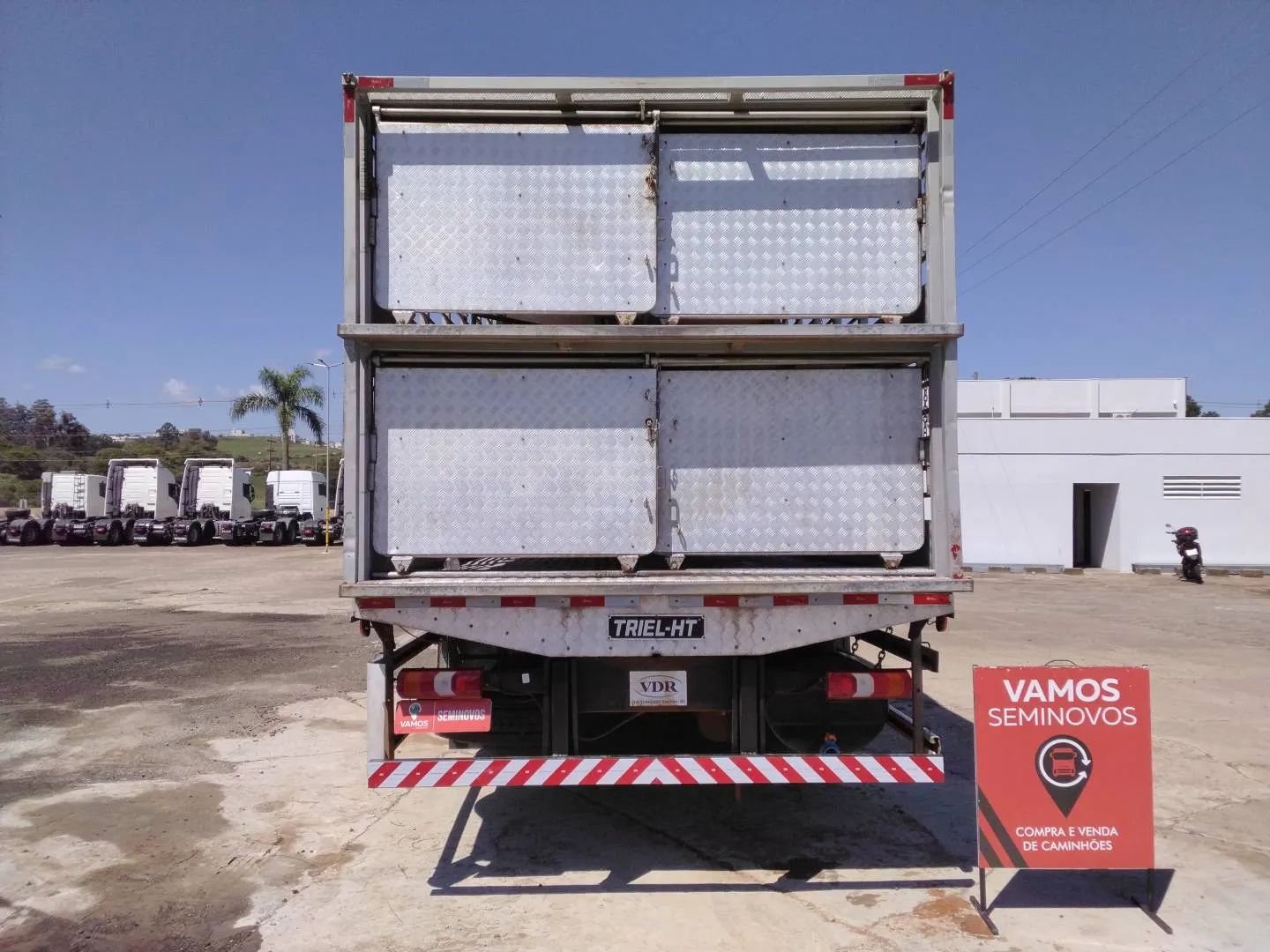 Mercedes-Benz Atego 3030/48 8X2 2022/2022 Vamos Seminovos Chapecó - Foto 5