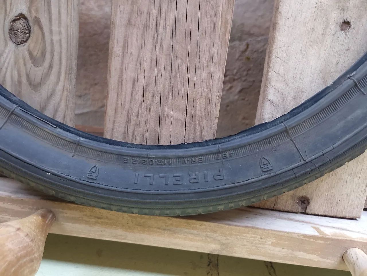 Pneu Pirelli mini super aro 16 - Foto 2