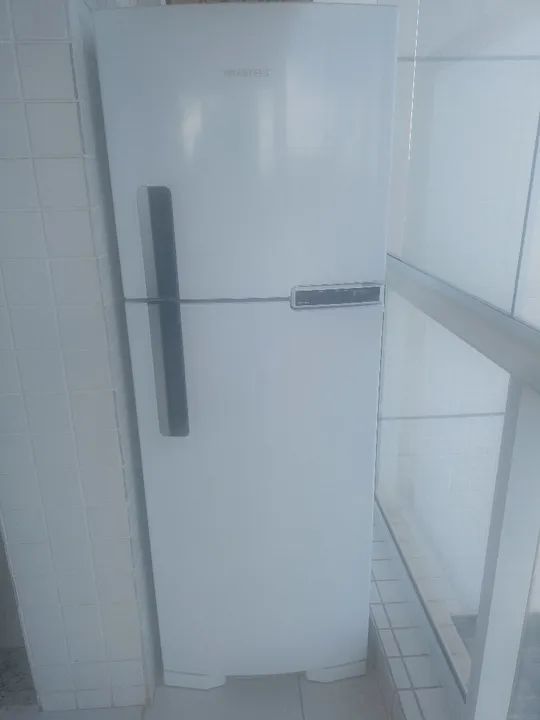 Geladeira Brastemp Branca em Ótimo Estado - Foto 2