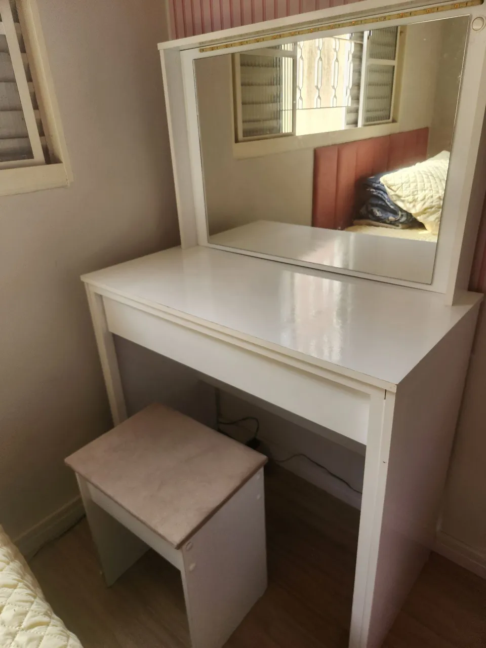 Penteadeira Branca com Espelho e Banqueta