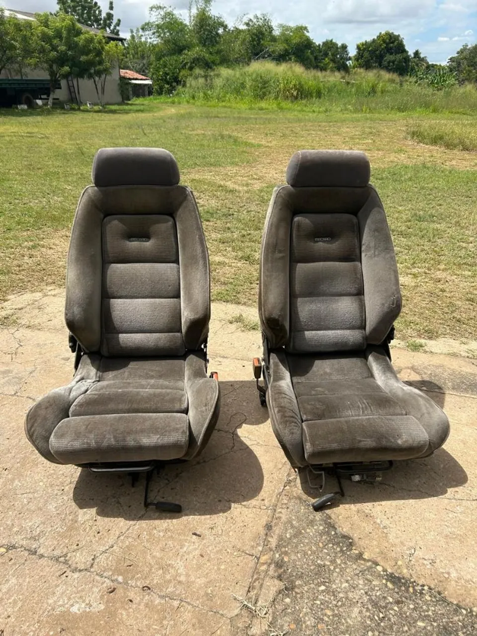 Par de bancos dianteiros recaro