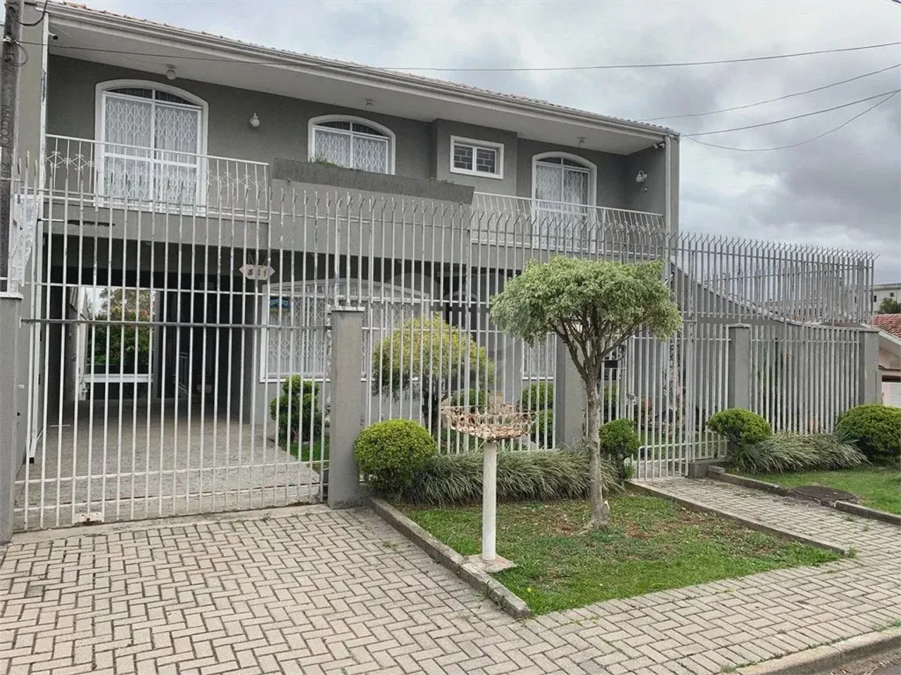 Sobrado para venda com 371 metros quadrados com 4 quartos em Portão - Curitiba - PR