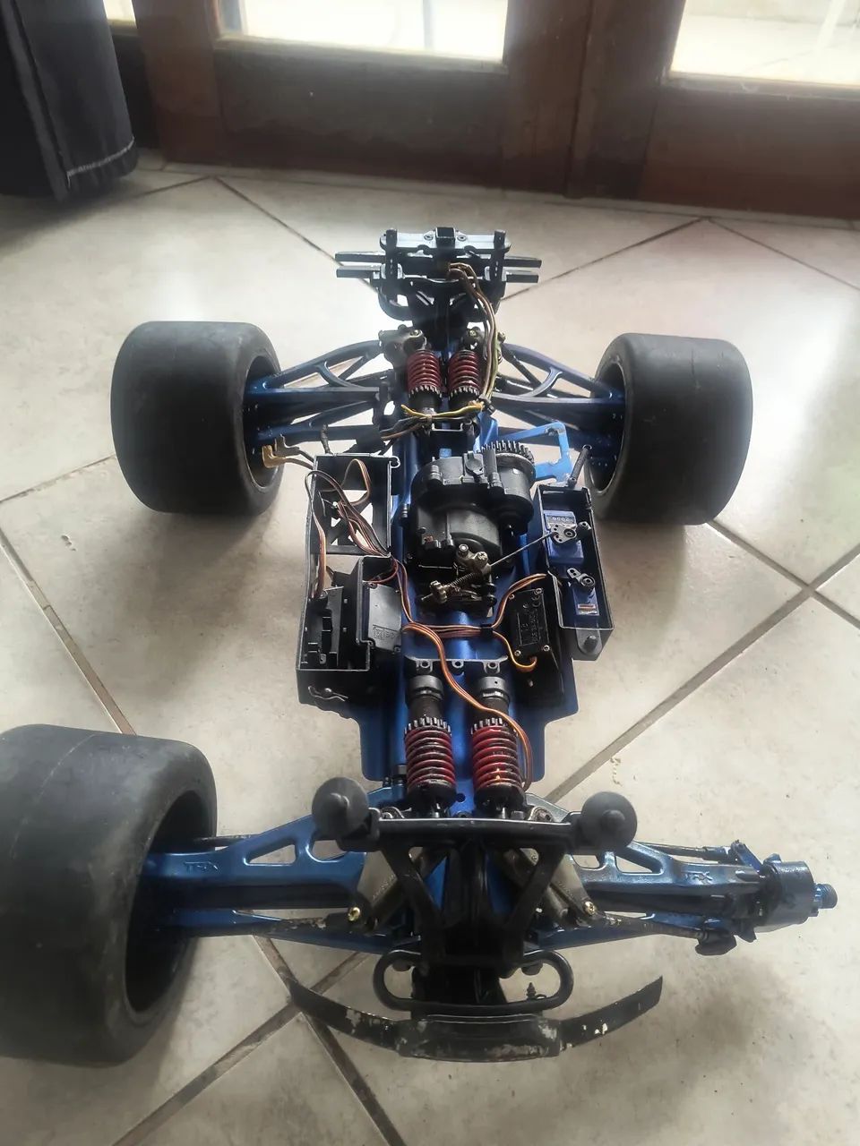 traxxas revo 1/10 - Foto 3