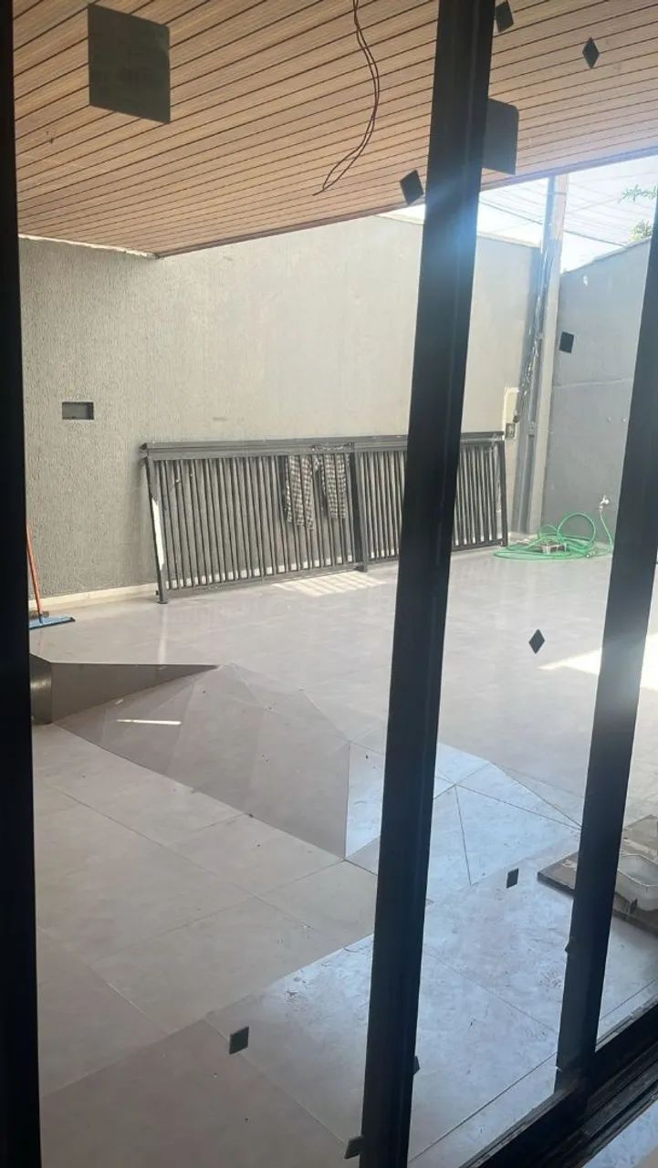 Guarda corpo em aço novo de 1000 por 800 reais.